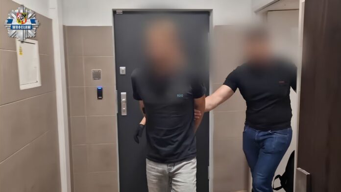 Поліція Вроцлава працює на місці де стався напад на українця у Польщі