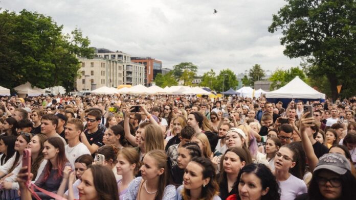 Площа у Варшаві де скасували Gremi Borsch Fest у Варшаві для українців